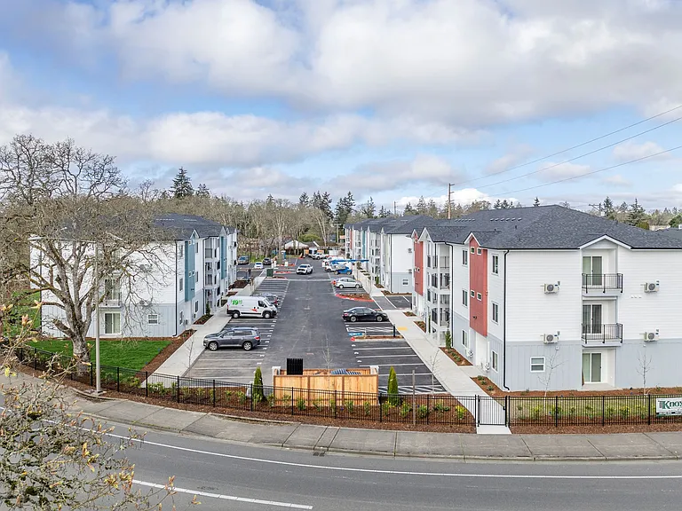 Swan Grove Apartments — Photo 15