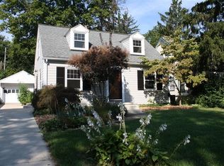 708 Hutchins Ave, Ann Arbor, MI