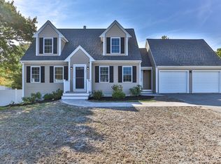 37 Arbor Rdg, Plymouth, MA 02360