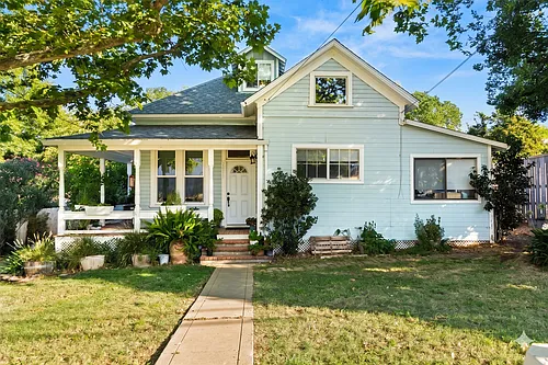 2870 Orange Ave Photo 1