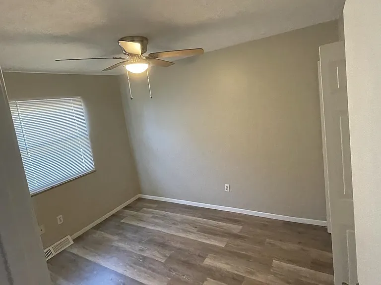 1837 Clearbrook Rd NW — Photo 6
