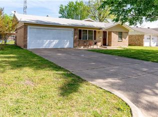 5617 Jane Anne St, Haltom City, TX 76117