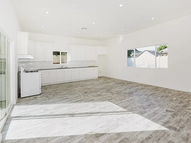 9958 Marklein Ave — Photo 20