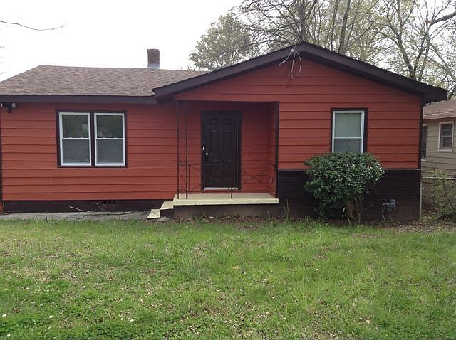 1st image of 1011 Moreland Dr SE