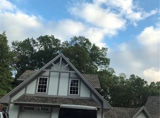 150B Hanover Rd, Newtown, CT 06470