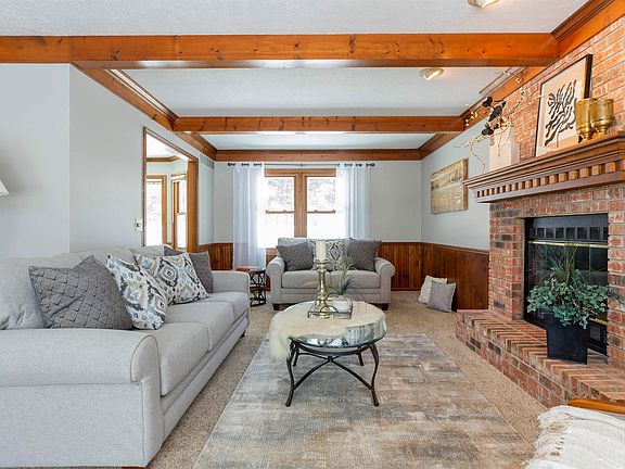 5th image of 59715 Thornberry Ct