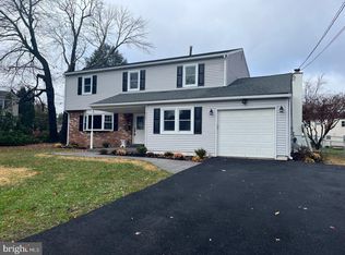 828 Phillips Rd, Warminster, PA 18974