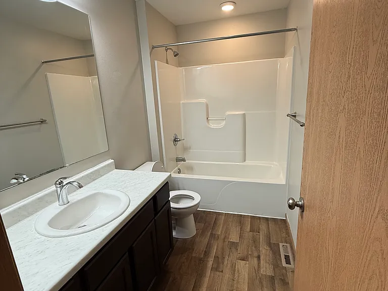 Madison Park Townhomes 1&2 — Photo 8