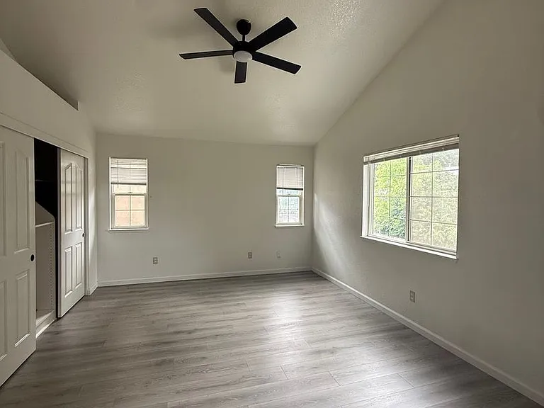 9 Raindrop Ct — Photo 7