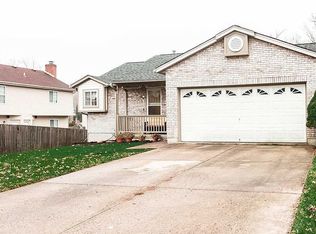 1253 Edinburgh Ln, Union, KY 41091