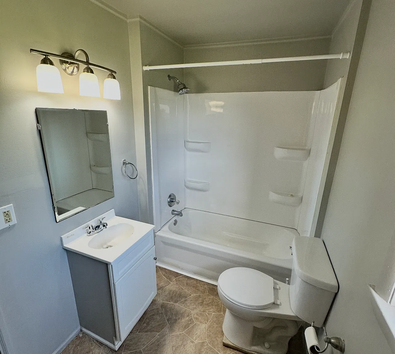 2 bed, 836 sqft, $1,150 — Photo 3