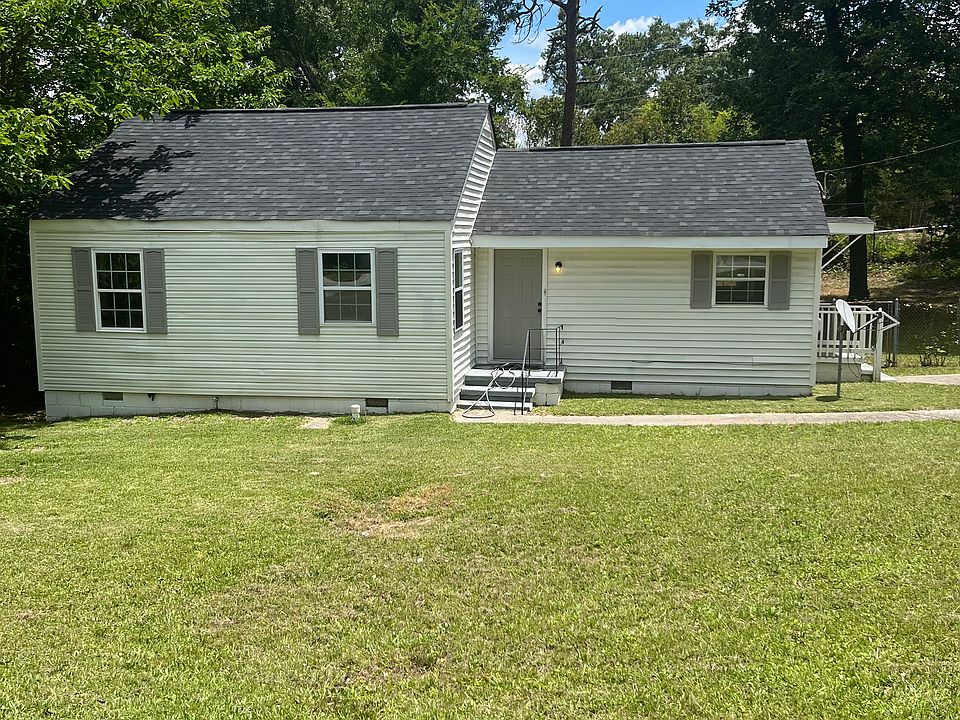 1st image of 2920 Shelby Dr