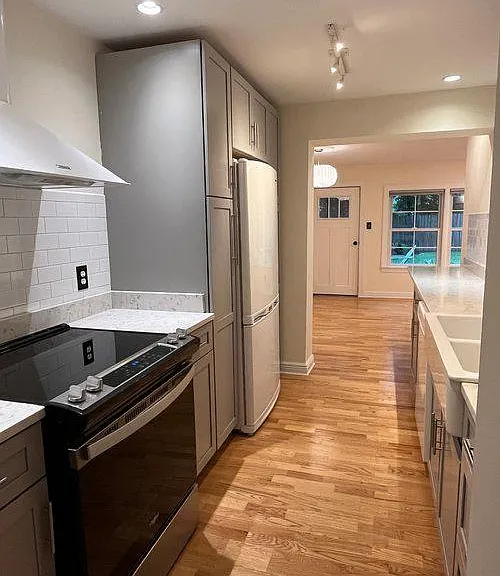 821 S Henderson St — Photo 11
