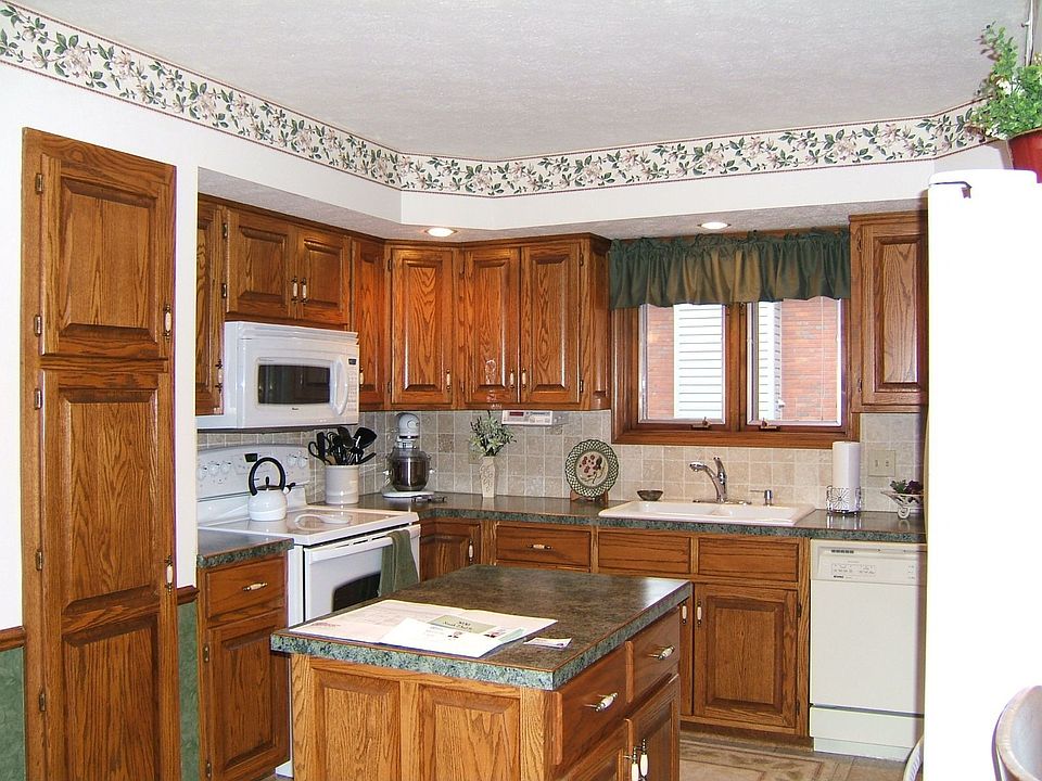2nd image of 5030 S 73rd St