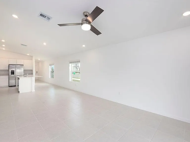 11146 NW Fernbrook Dr — Photo 12