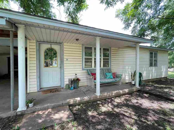211 E 3rd St, Cushing, OK 74023