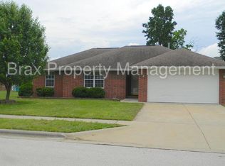 3818 W Creekside Ct, Springfield, MO 65802