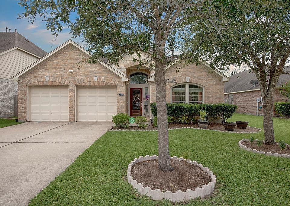 1st image of 3103 Crystal Cascade Ln