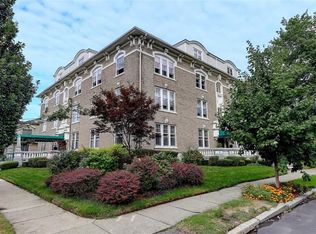 320 Wayland Ave APT 4, Providence, RI 02906