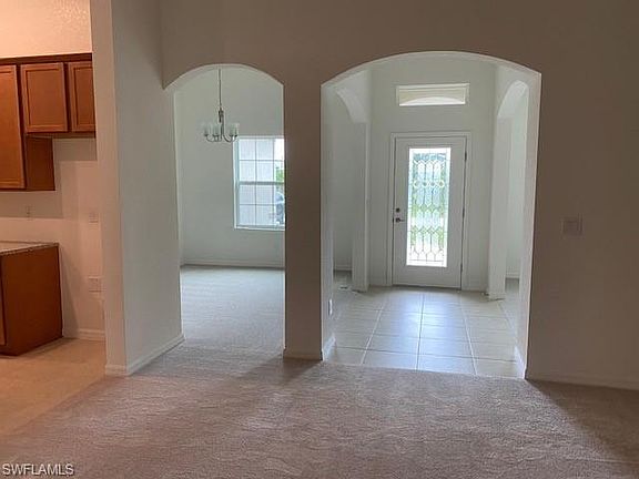 5th image of 2940 SW 10th Ave