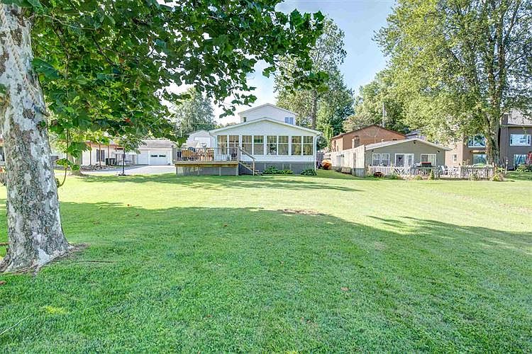 1713 Chapman Lake Dr, Warsaw, IN 46582 Zillow