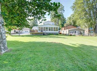 1713 Chapman Lake Dr, Warsaw, IN 46582