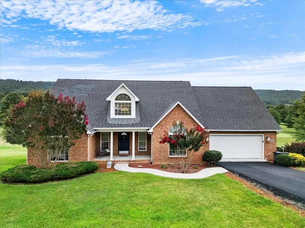 2700 Draper Ridge Rd, Draper, VA 24324