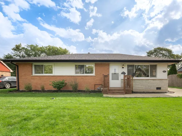9037 Southfield Dr, Bridgeview, IL 60455
