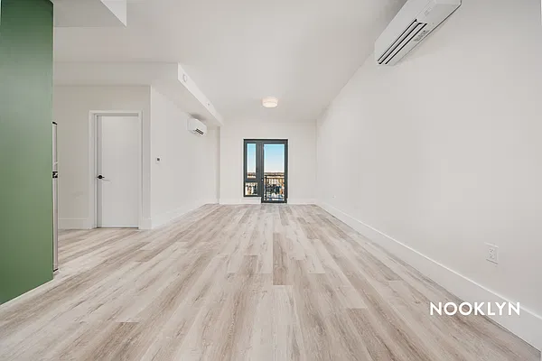 Rented by Nooklyn NYC LLC | media 45