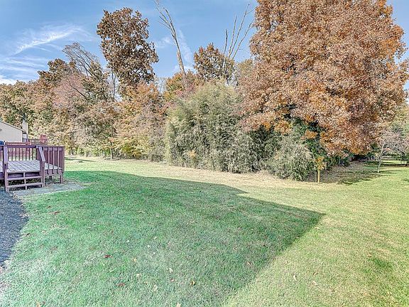 3rd image of 6076 Basswood Dr