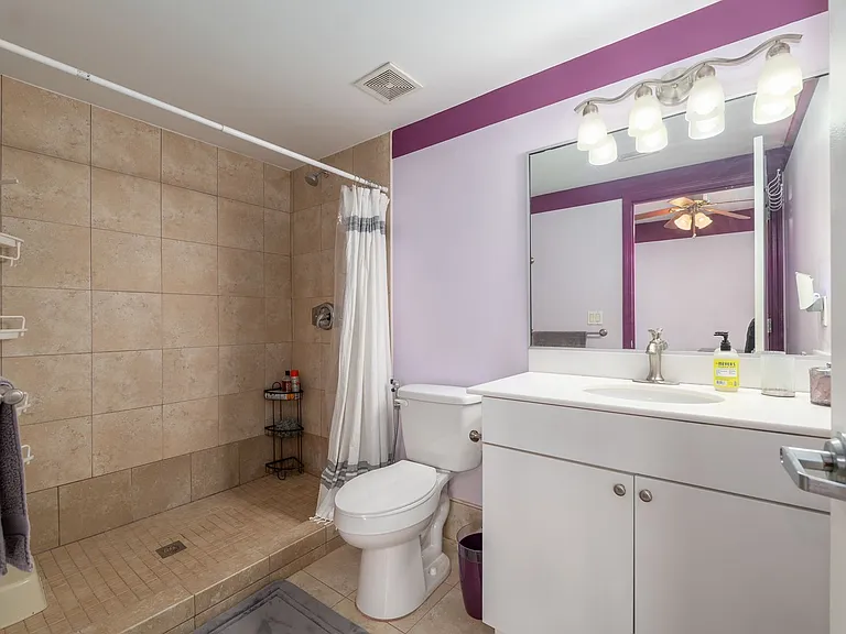 2515 SW 35th Pl #219 — Photo 24