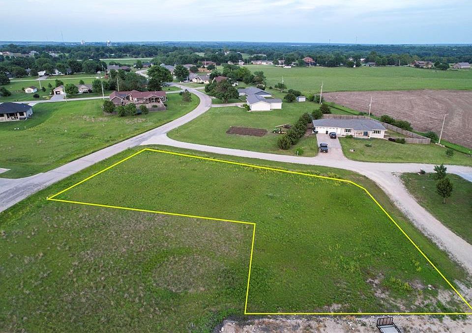 1st image of Country Ln