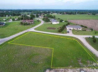 Country Ln, Council Grove, KS 66846