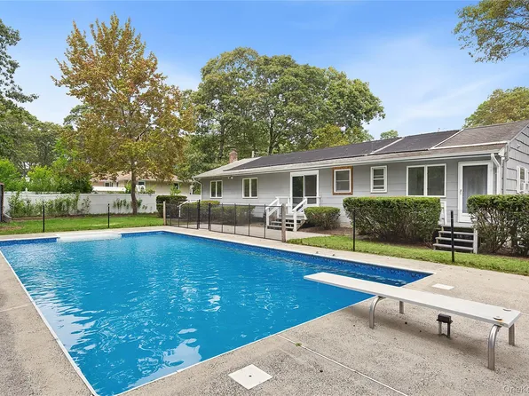 29 Linda Avenue, Aquebogue, NY 11931