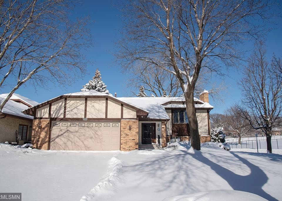 1st image of 1217 Borealis Ln NE