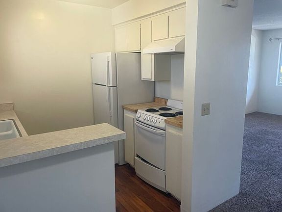 4th image of 2034 Bath St #5