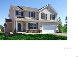 74 Tranquility Trl, Lancaster, NY 14086