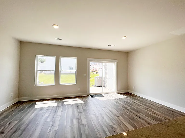 4 Beachley Pl — Photo 12