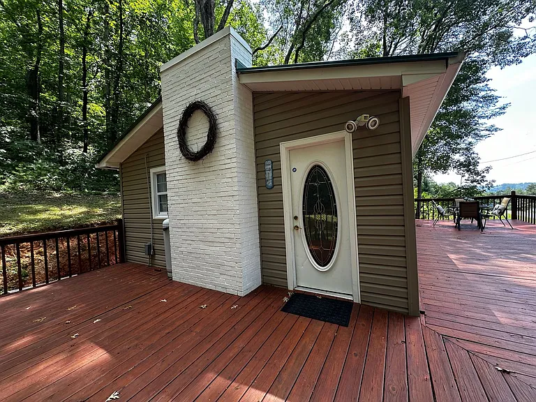253 White Ln — Photo 17
