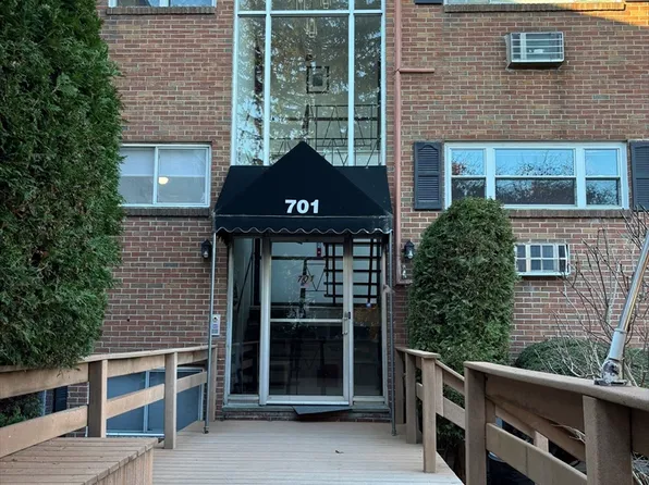 701 Adams St Unit 9, Dorchester, MA 02122