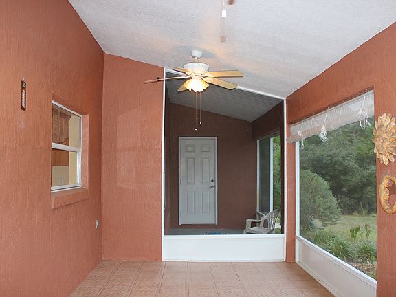 5th image of 41412 Aspen St