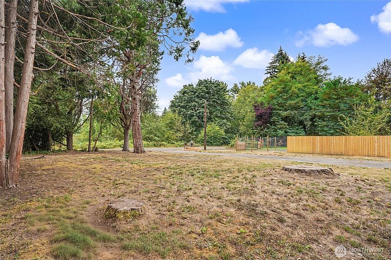 2nd image of 718 73rd Avenue SE