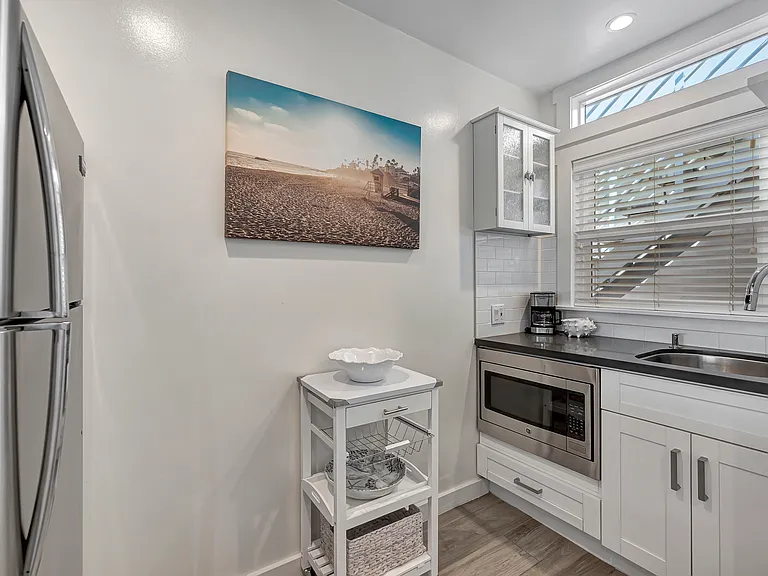 2930 S Coast Hwy — Photo 10