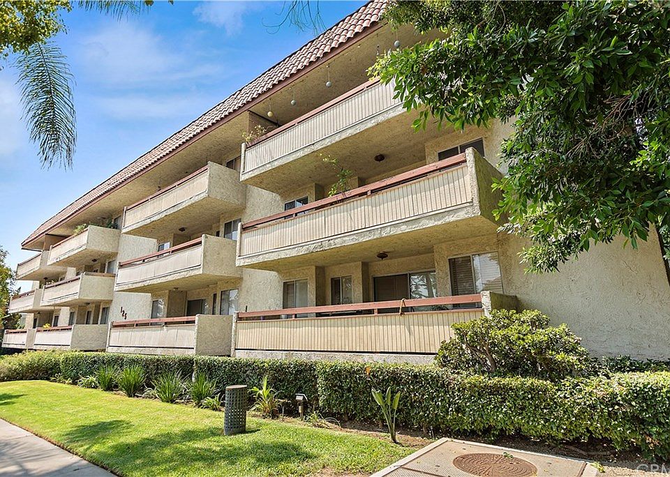 1st image of 125 S Sierra Madre Blvd Unit 202