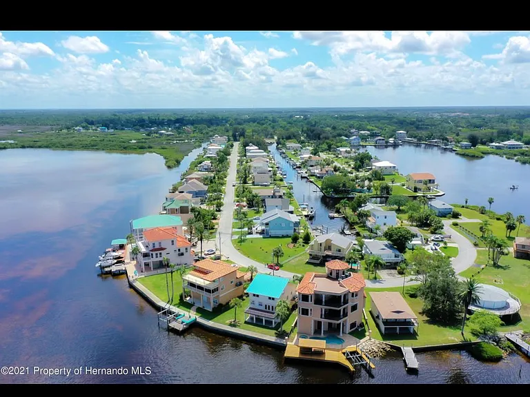 6417 Driftwood Dr — Photo 13