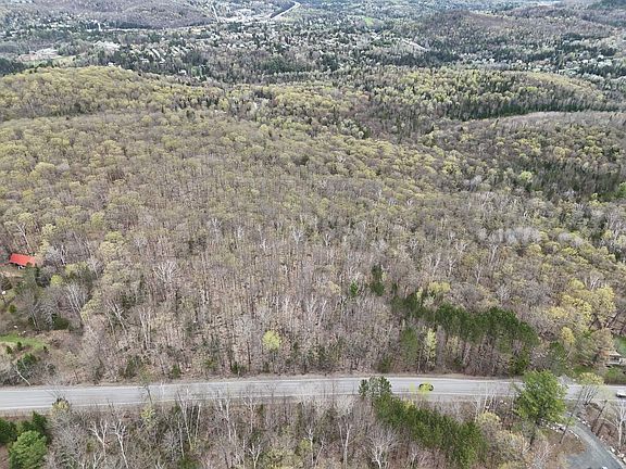 2nd image of Chemin De La Montagne