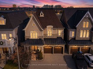 5221 Adobe Ct, Mississauga, ON L5M 0K8
