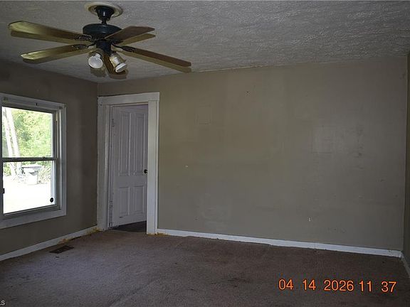 3rd image of 939 Galloway St