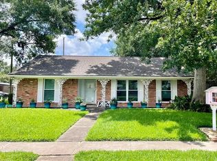 5103 Saxon Dr, Houston, TX 77092