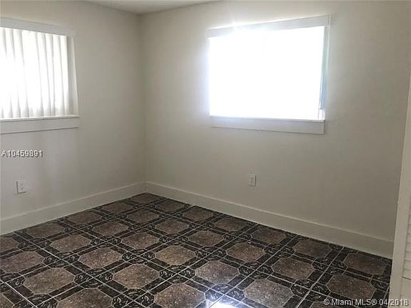 5th image of 407 NW 51st St #407